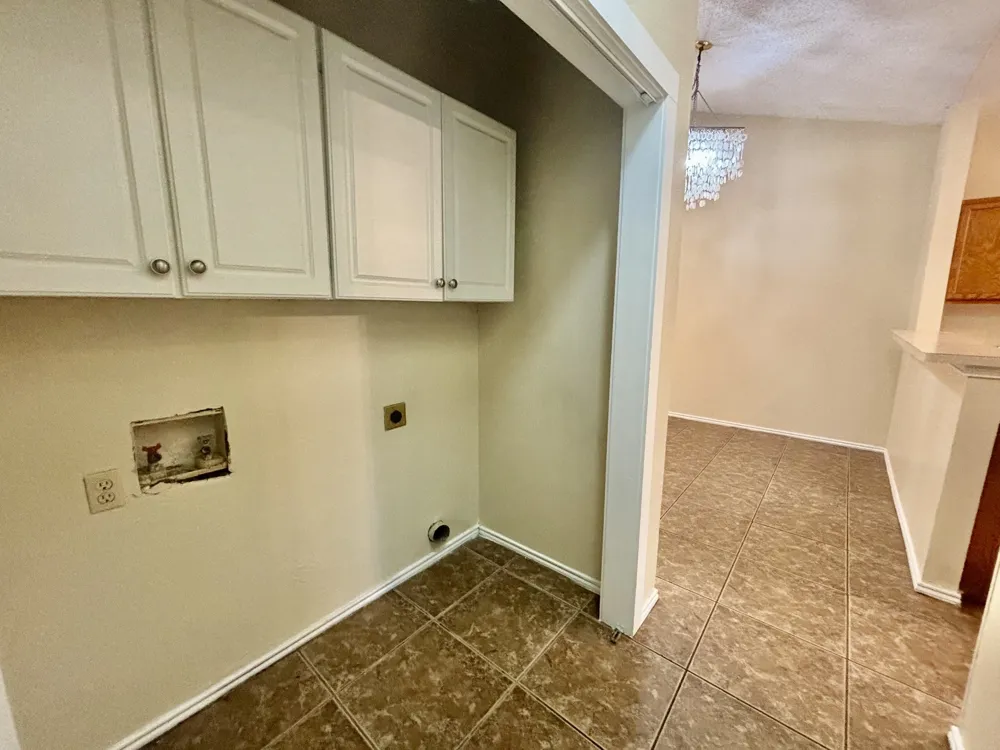 2915 Roxboro Road Euless, TX 76039