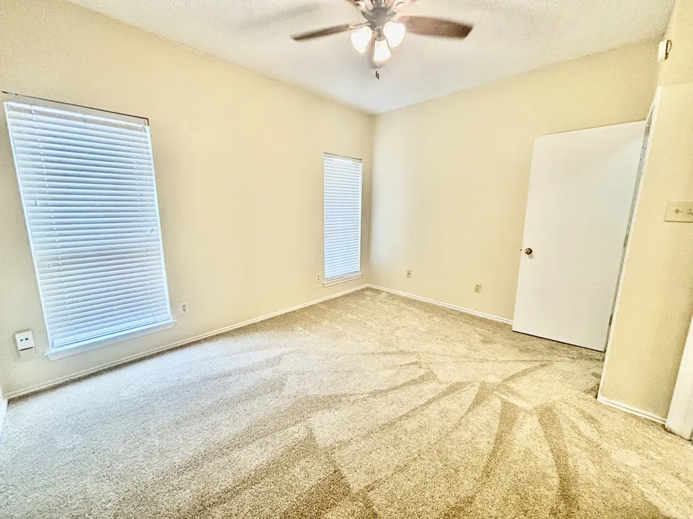 2915 Roxboro Road Euless, TX 76039