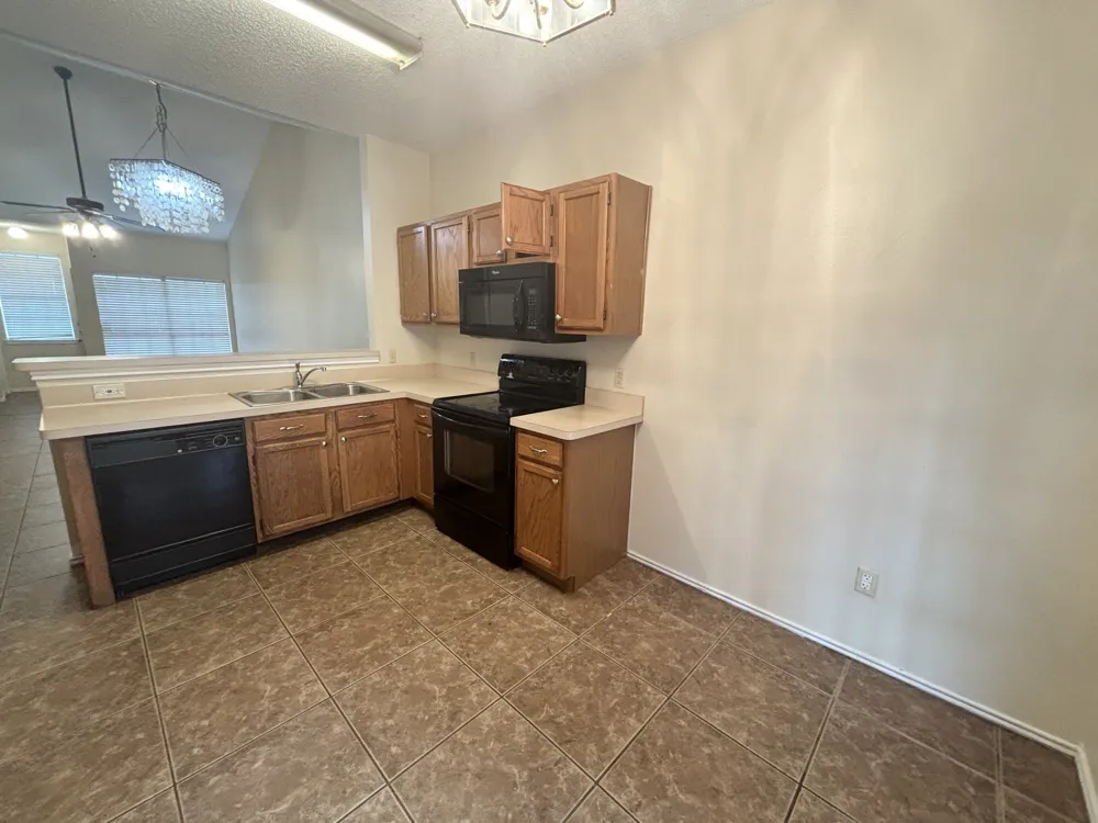 2915 Roxboro Road Euless, TX 76039