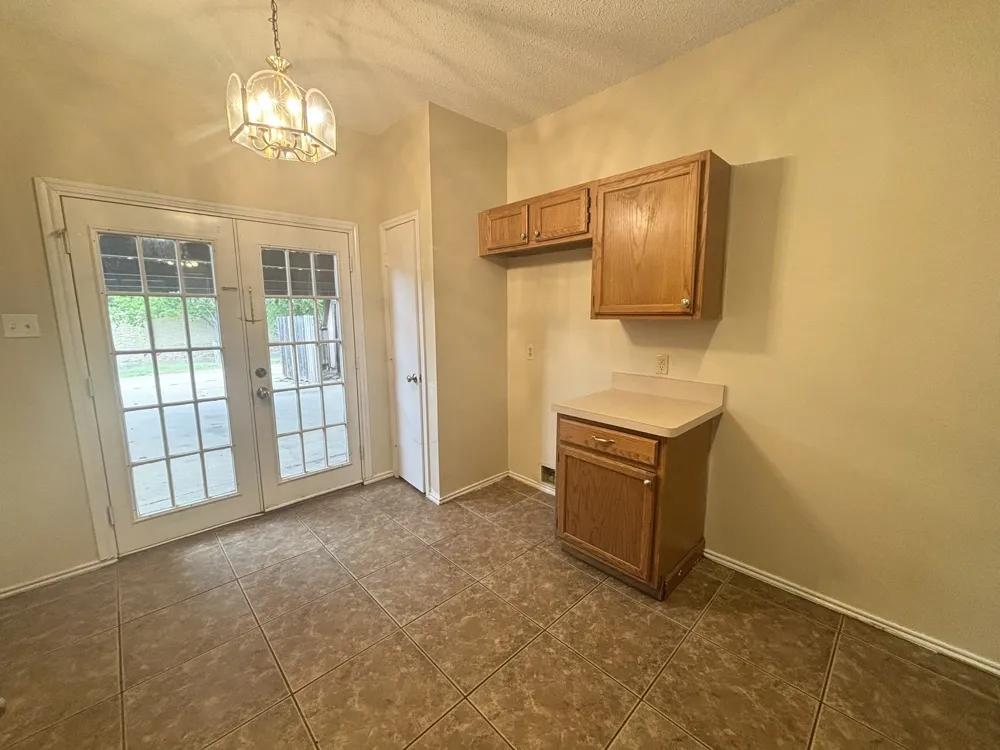 2915 Roxboro Road Euless, TX 76039