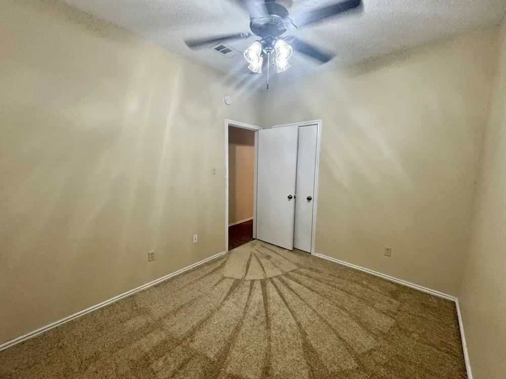 2915 Roxboro Road Euless, TX 76039