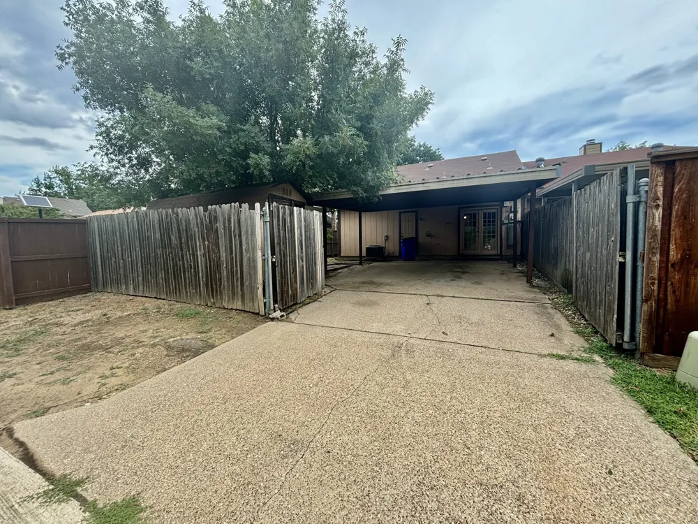 2915 Roxboro Road Euless, TX 76039