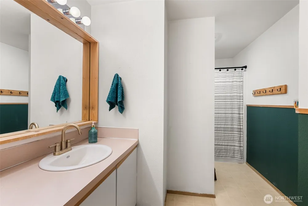 310 E Cedarcrest Court Napavine, WA 98565