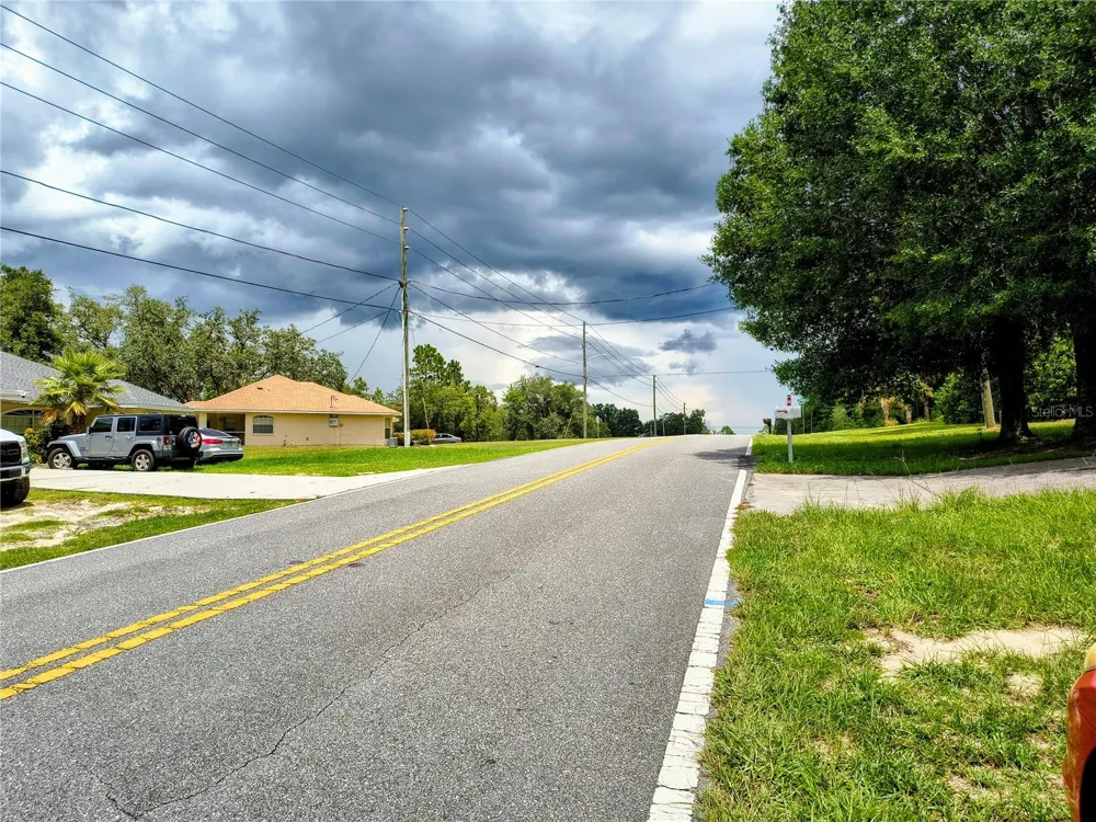 712 W COUNTRY CLUB BOULEVARD Citrus Springs, FL 34434