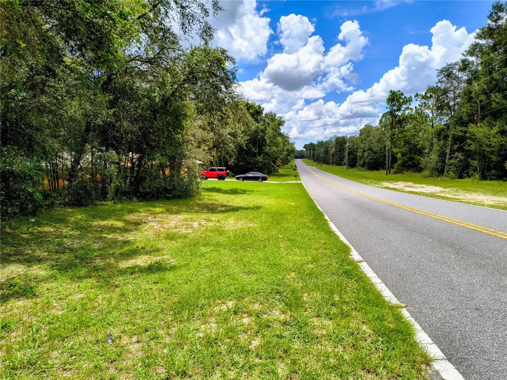 712 W COUNTRY CLUB BOULEVARD Citrus Springs, FL 34434