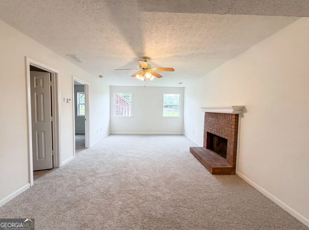 5355 Queen Ester CT Ellenwood, GA 30294