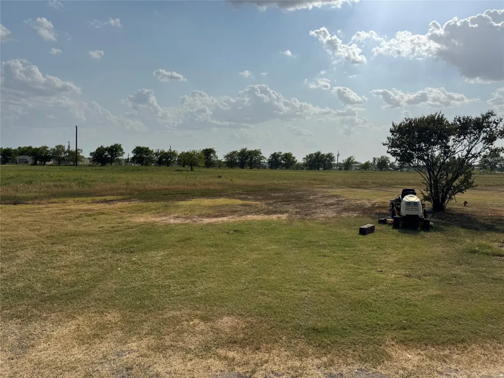 9648 County Road 147 Kaufman, TX 75142