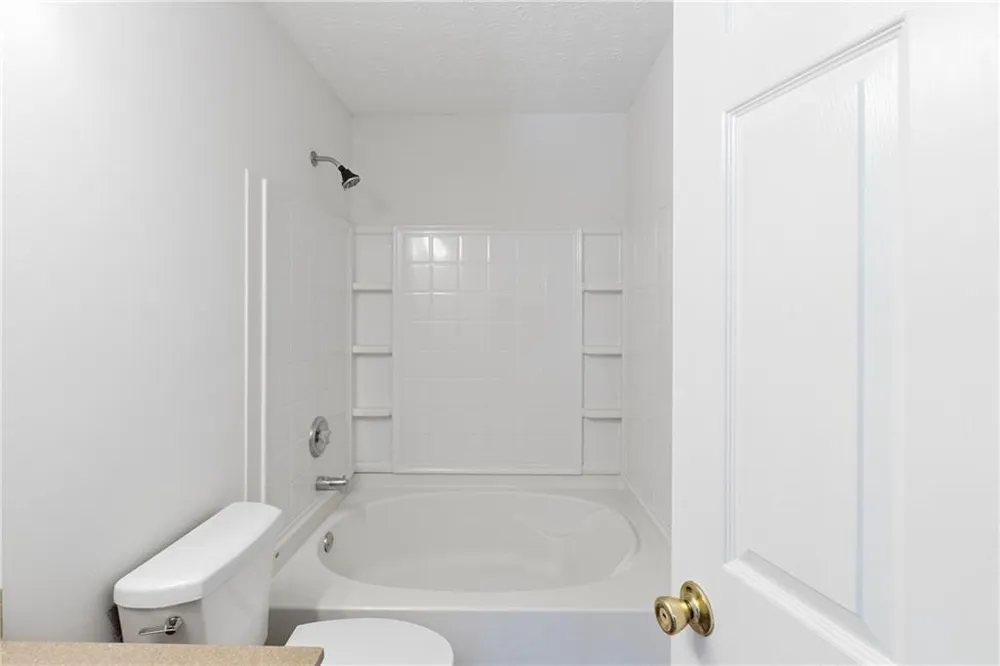 1318 Revelstoke Cove Riverdale, GA 30296