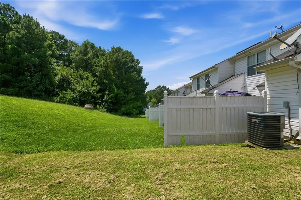 1318 Revelstoke Cove Riverdale, GA 30296