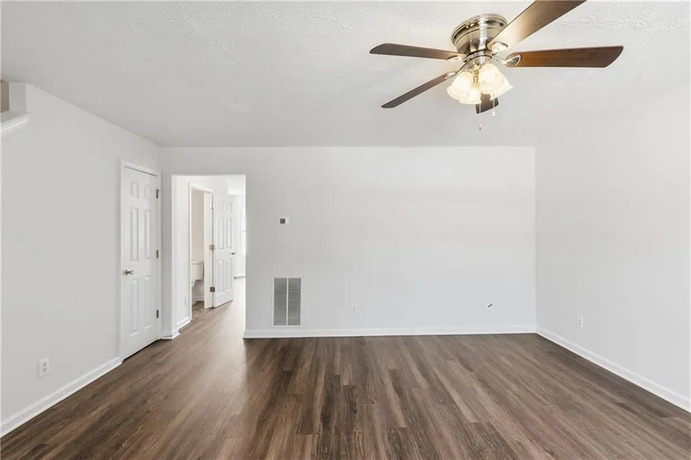 1318 Revelstoke Cove Riverdale, GA 30296