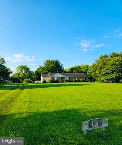 245 HOPKINS CEMETERY ROAD