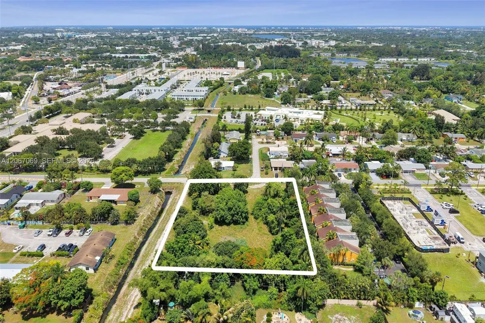 4137 Gulfstream Rd Lake Worth, FL 33461