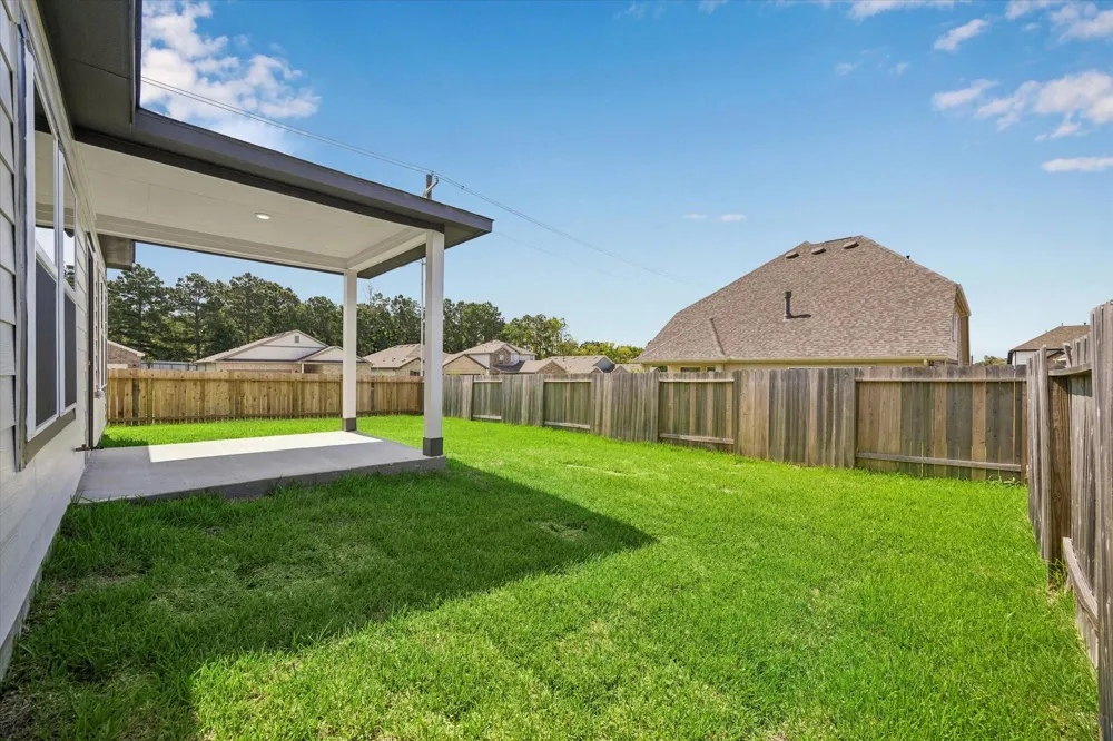 11605 Whirlaway Drive Willis, TX 77318