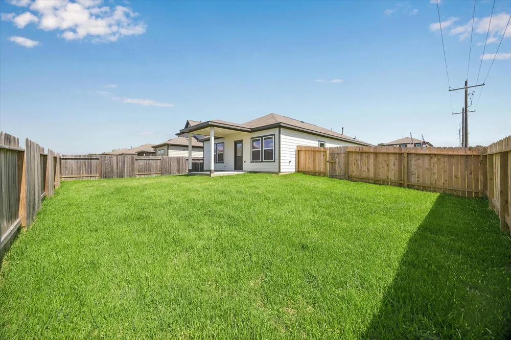 11605 Whirlaway Drive Willis, TX 77318