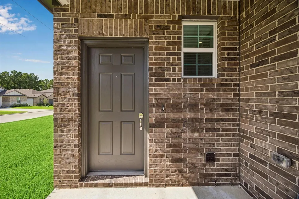 11605 Whirlaway Drive Willis, TX 77318