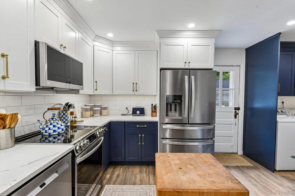 34 Solitaire Road Rocky Point, NY 11778