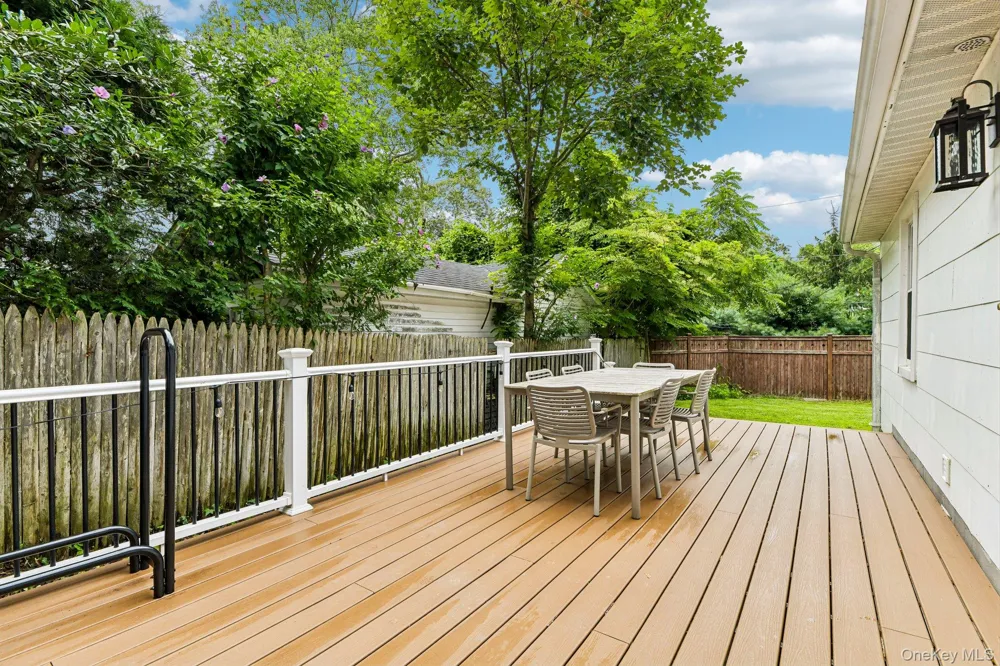 34 Solitaire Road Rocky Point, NY 11778