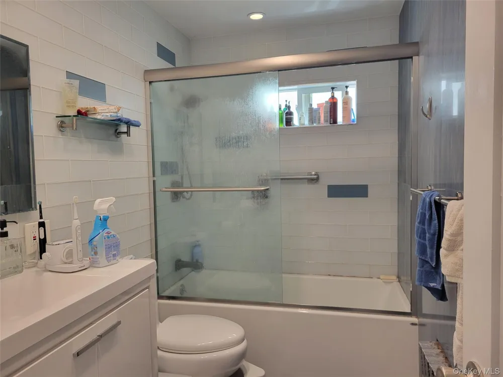 1637 W 2nd Street Brooklyn, NY 11223