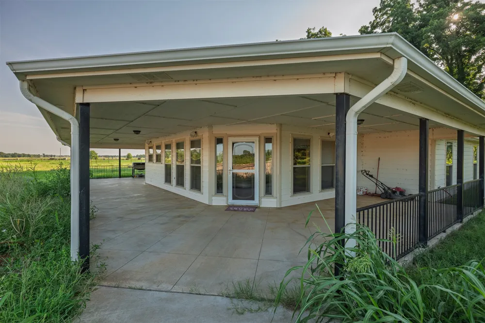 103 Hyde Lake Bennington, OK 74723