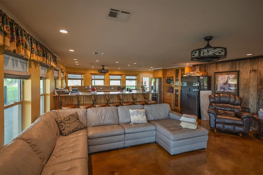 103 Hyde Lake Bennington, OK 74723