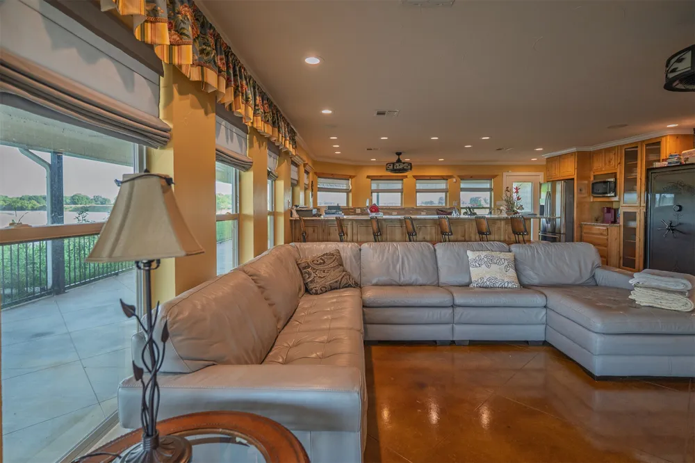 103 Hyde Lake Bennington, OK 74723