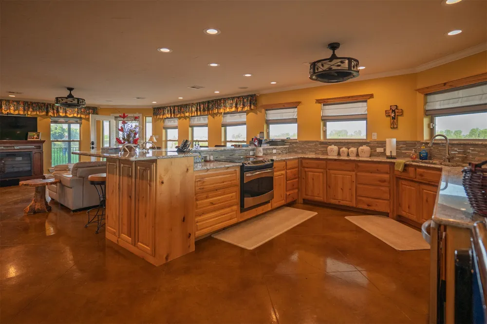 103 Hyde Lake Bennington, OK 74723