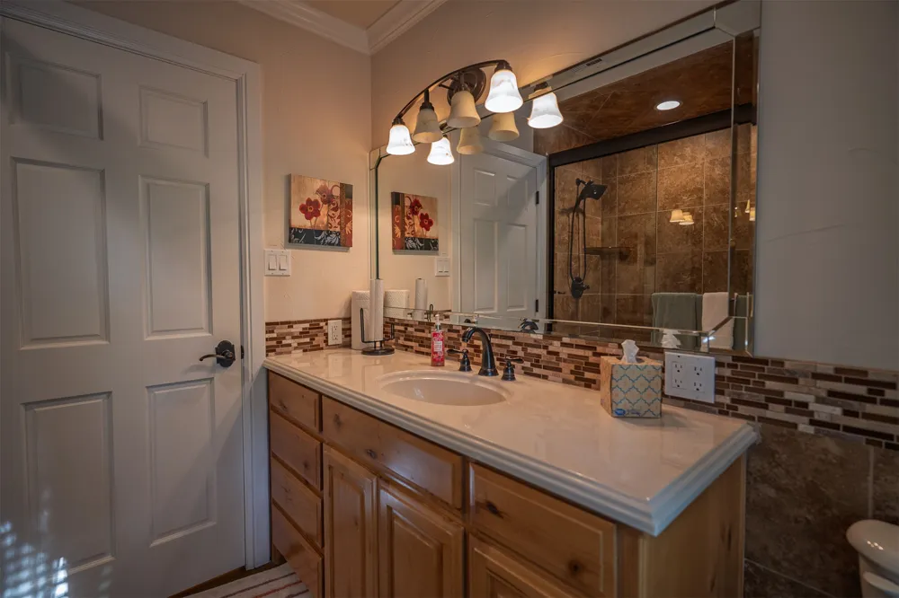 103 Hyde Lake Bennington, OK 74723