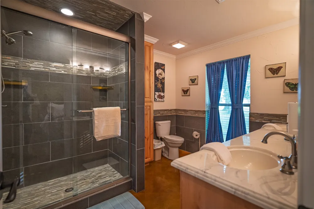 103 Hyde Lake Bennington, OK 74723
