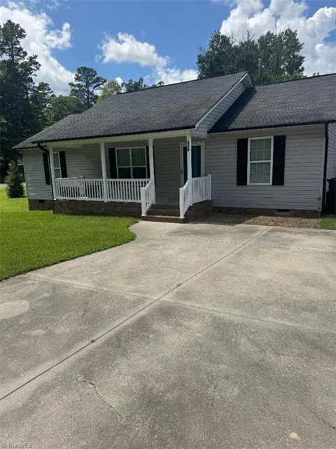 207 Willowbrook Drive