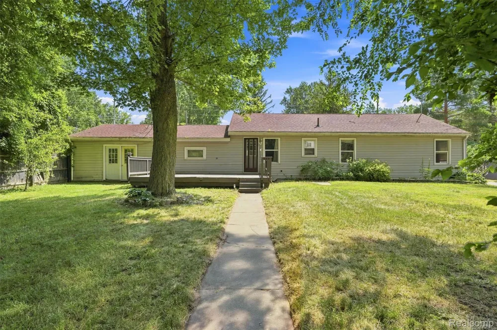 5161 Parker Road Fort Gratiot Charter Township, MI 48059