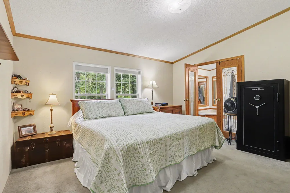 18576 T DRIVE S Clarendon Township, MI 49092