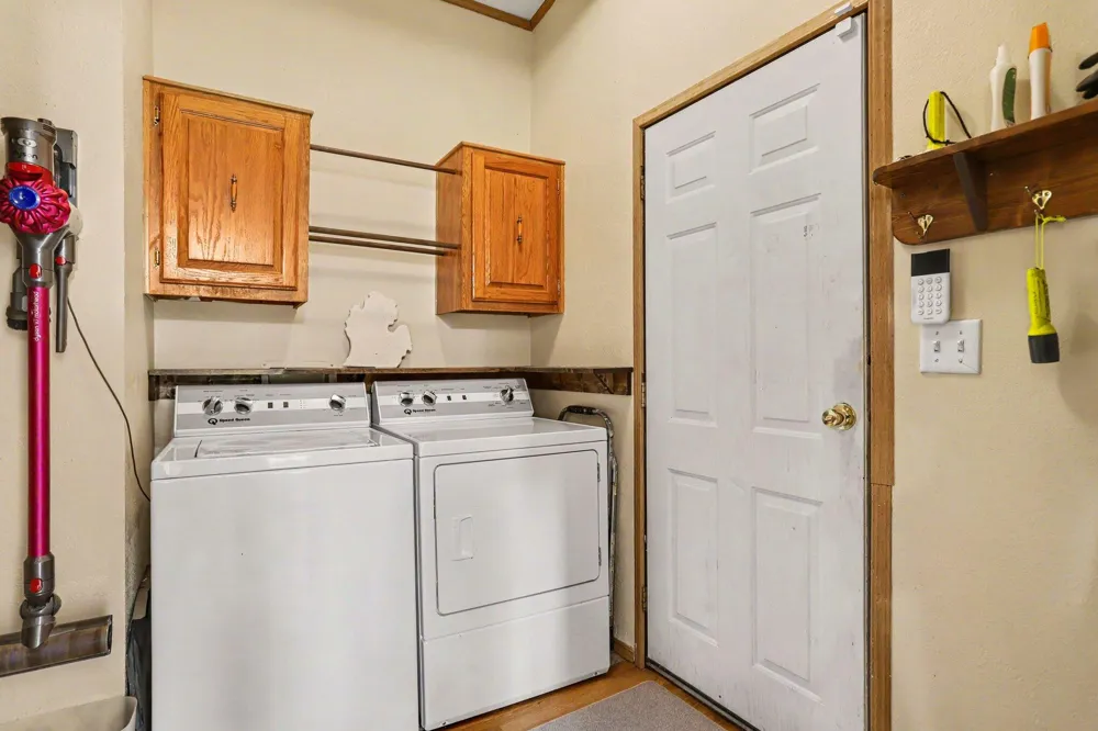 18576 T DRIVE S Clarendon Township, MI 49092