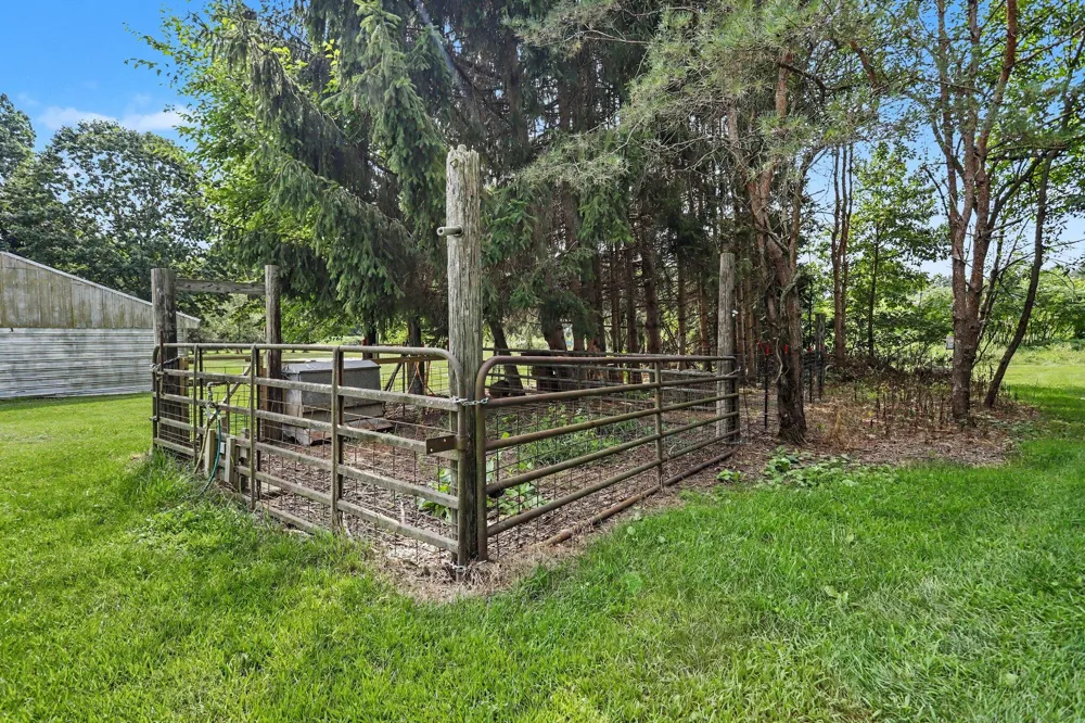 18576 T DRIVE S Clarendon Township, MI 49092