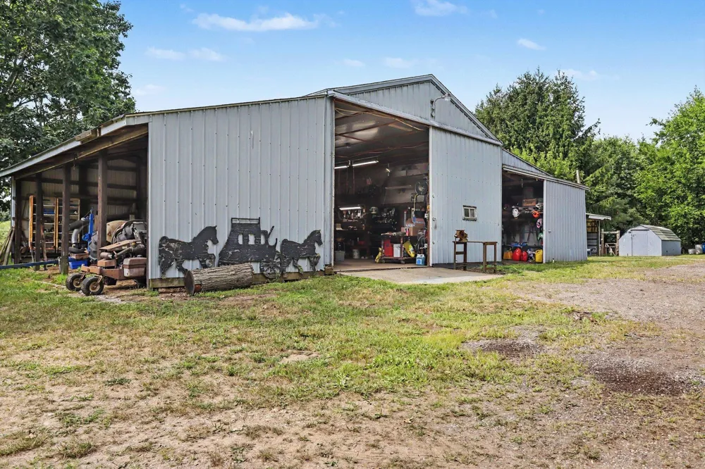 18576 T DRIVE S Clarendon Township, MI 49092