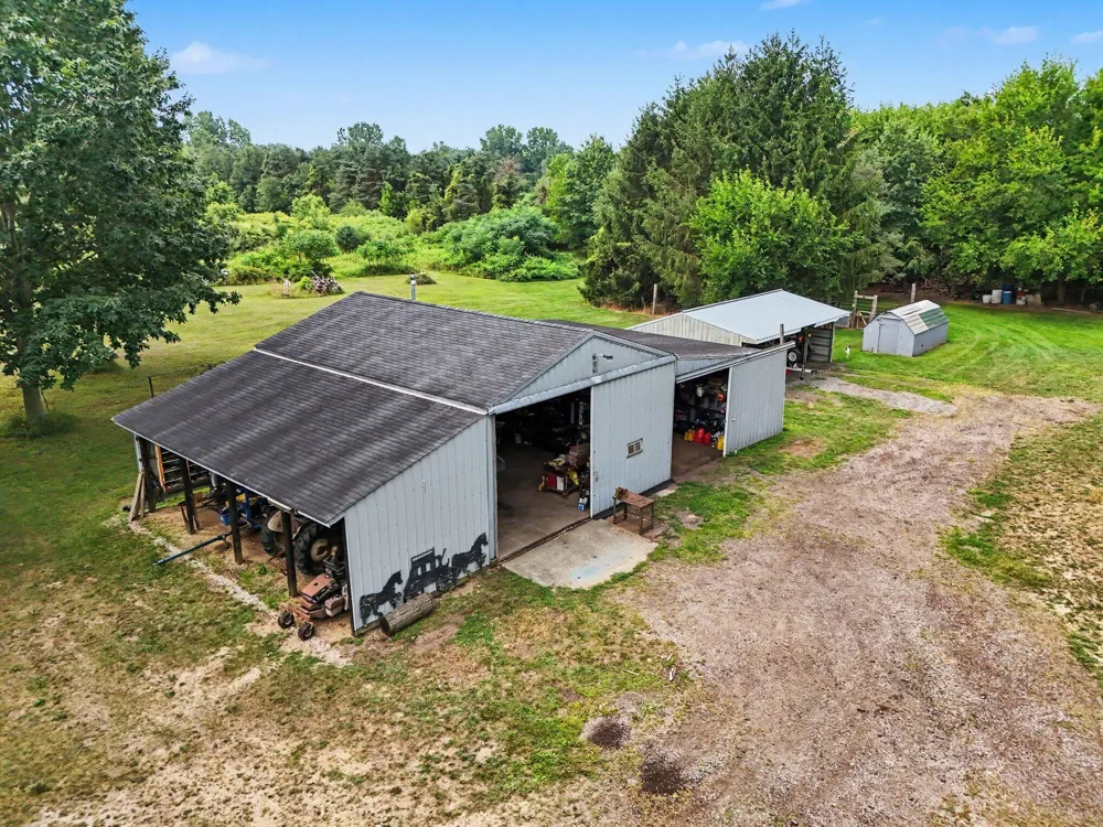 18576 T DRIVE S Clarendon Township, MI 49092