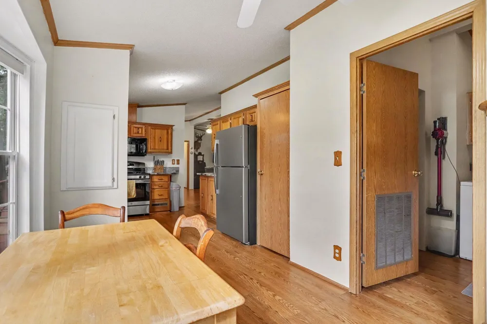 18576 T DRIVE S Clarendon Township, MI 49092