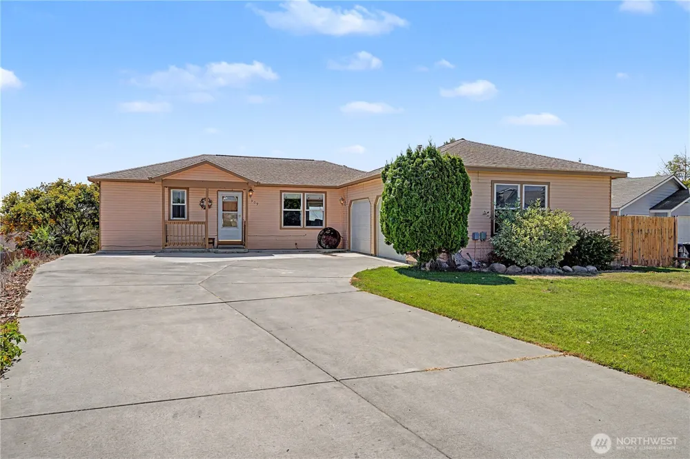 909 W Windrose Drive Moses Lake, WA 98837