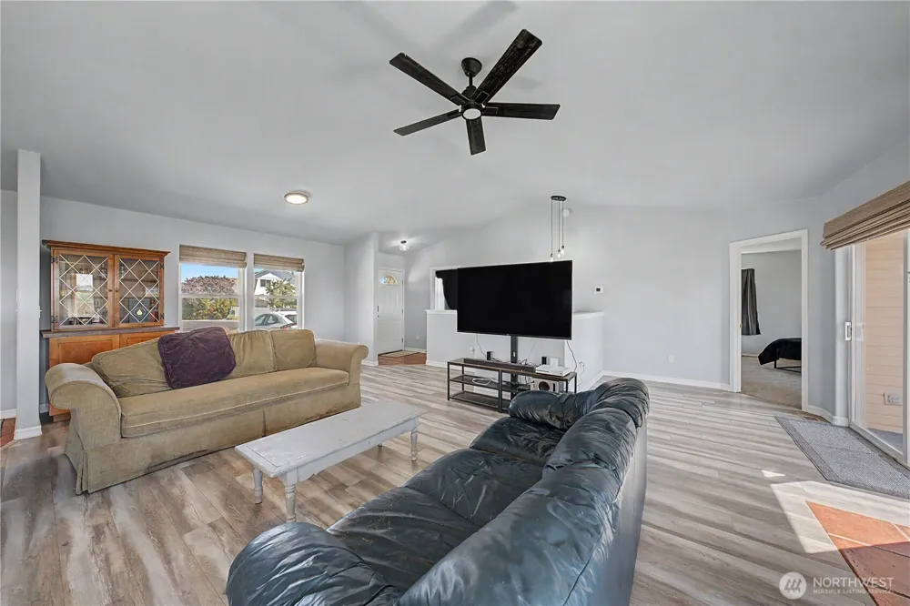 909 W Windrose Drive Moses Lake, WA 98837