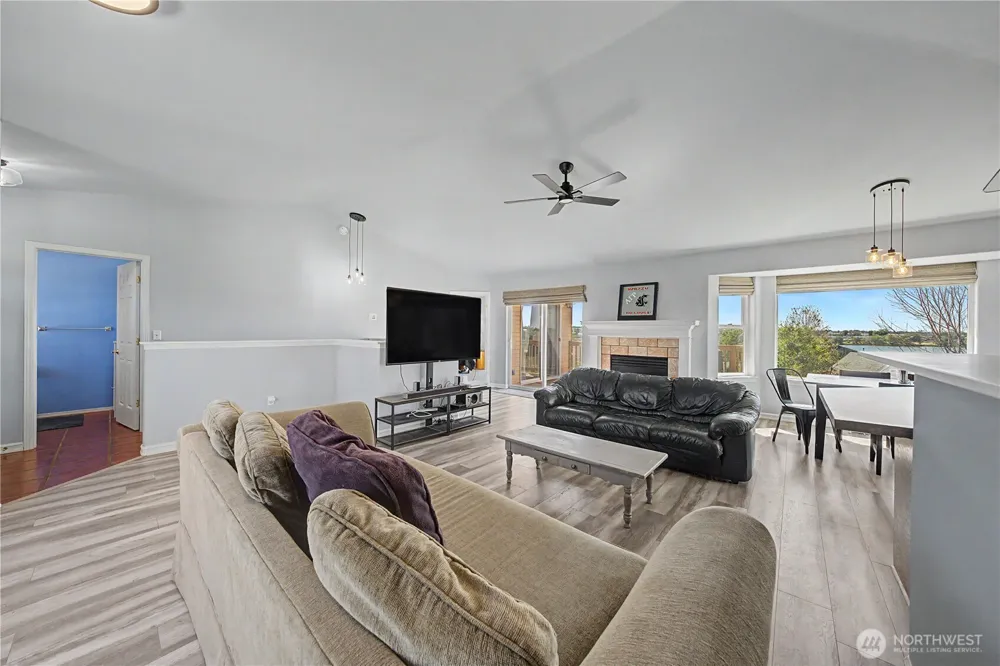 909 W Windrose Drive Moses Lake, WA 98837