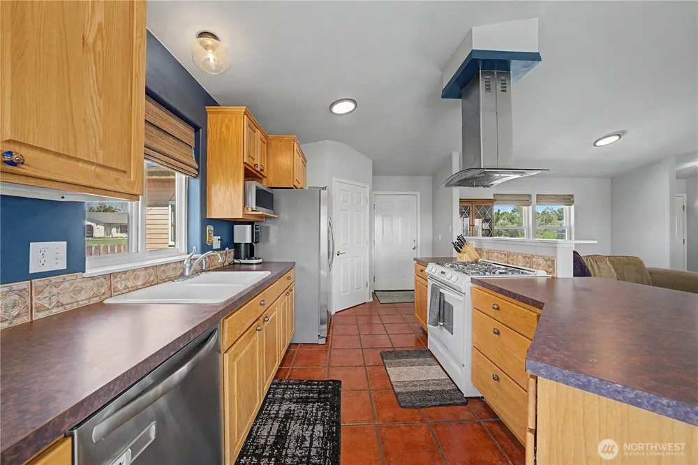 909 W Windrose Drive Moses Lake, WA 98837