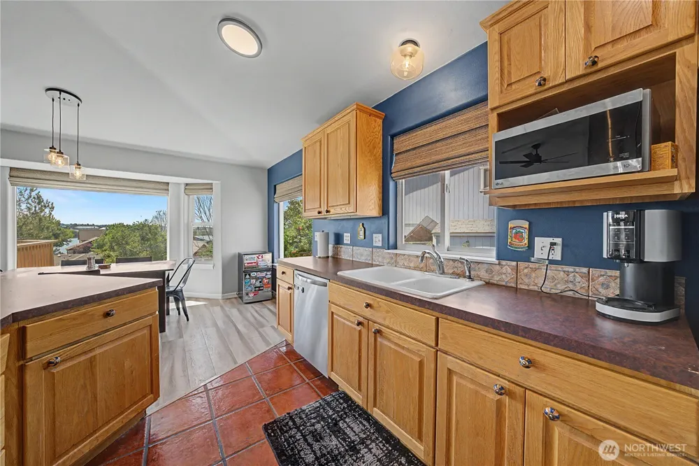 909 W Windrose Drive Moses Lake, WA 98837