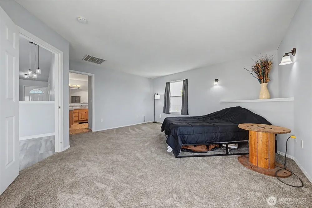 909 W Windrose Drive Moses Lake, WA 98837