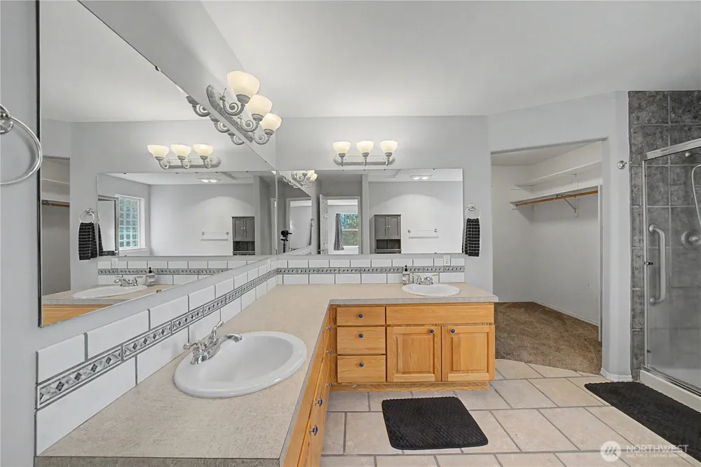 909 W Windrose Drive Moses Lake, WA 98837