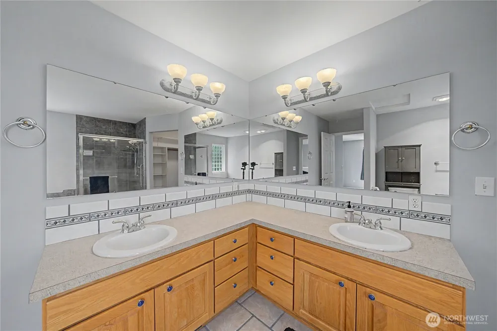 909 W Windrose Drive Moses Lake, WA 98837