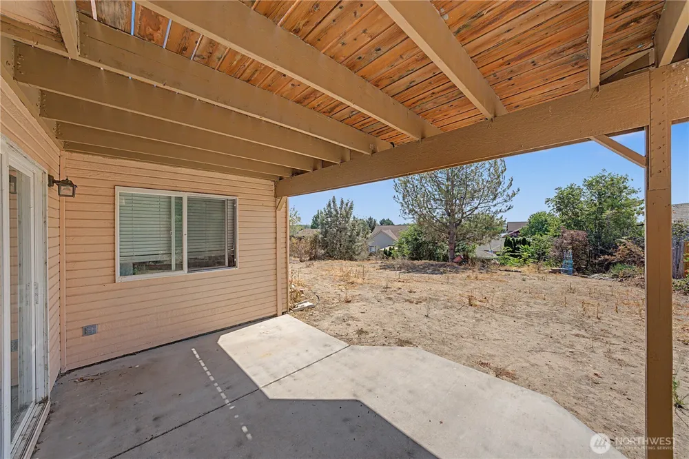 909 W Windrose Drive Moses Lake, WA 98837