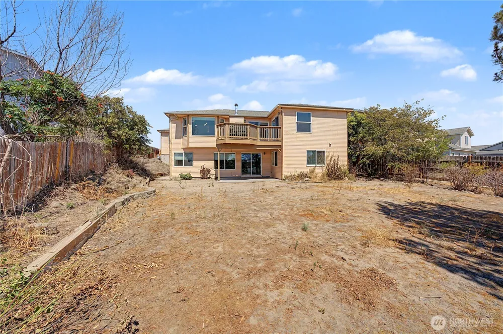 909 W Windrose Drive Moses Lake, WA 98837