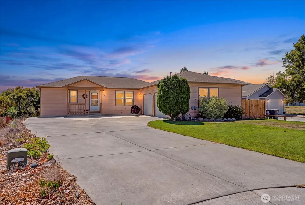 909 W Windrose Drive Moses Lake, WA 98837
