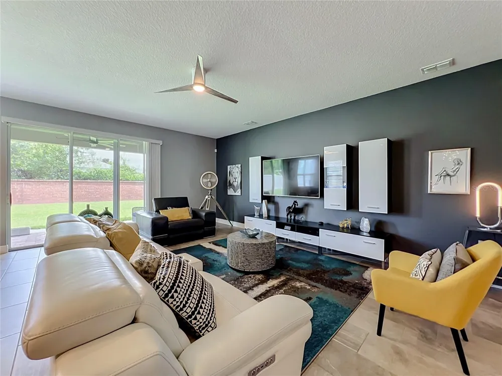1083 DUSTY PINE DRIVE Apopka, FL 32703