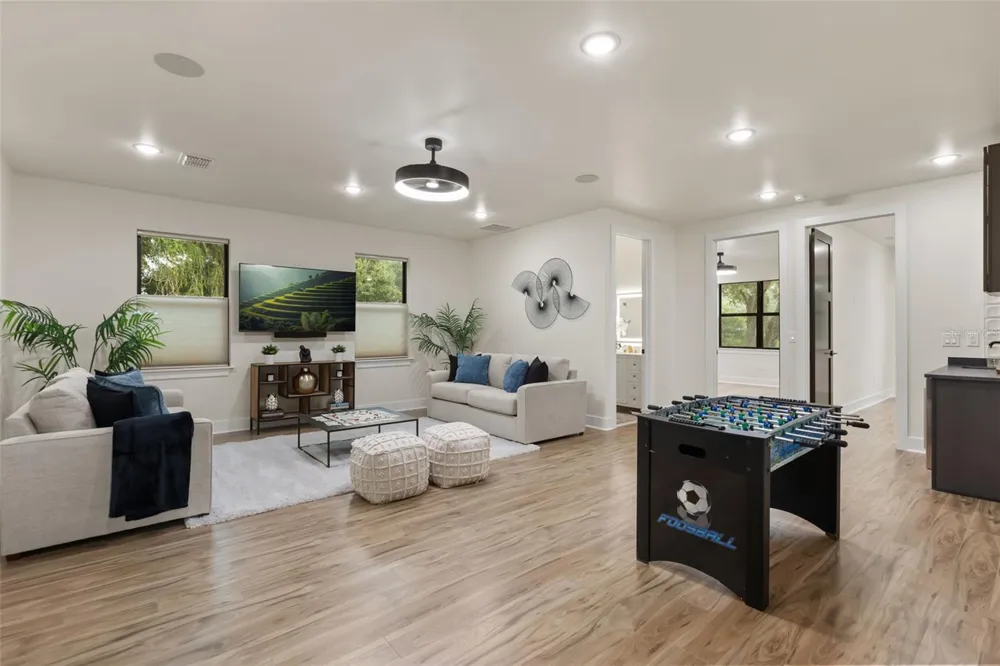 1910 CLOVERLAWN AVENUE Orlando, FL 32806