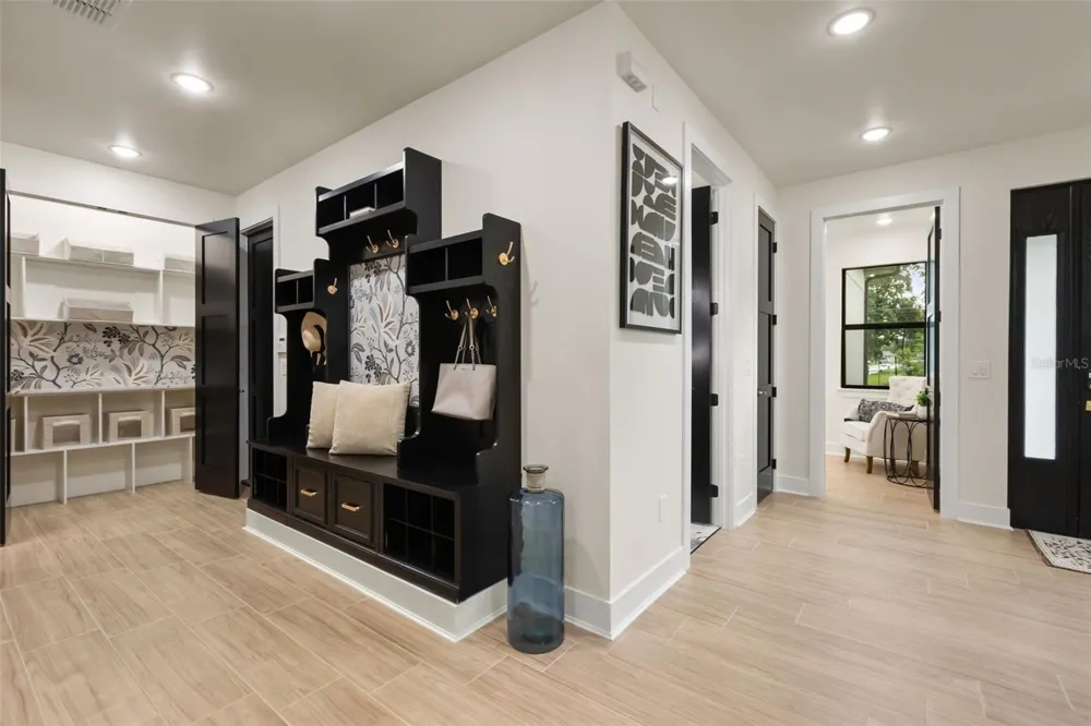 1910 CLOVERLAWN AVENUE Orlando, FL 32806